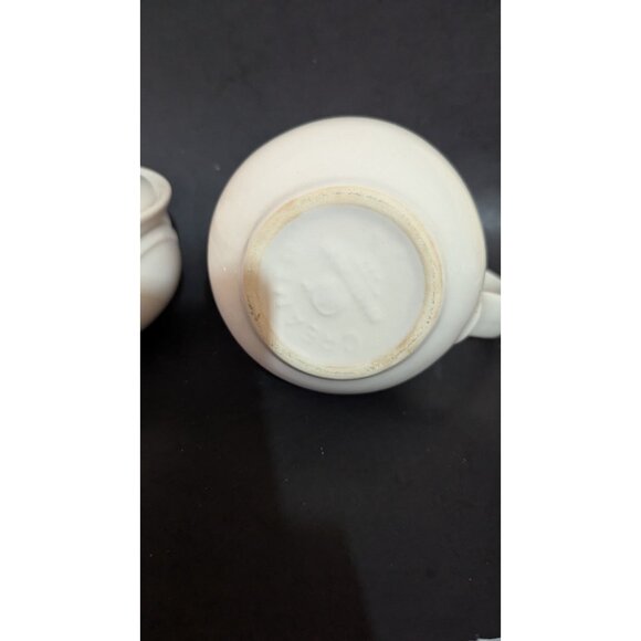 Vintage Pfaltzgraff Gazebo Creamer & Sugar Bowl White Stoneware Set - Picture 10 of 10